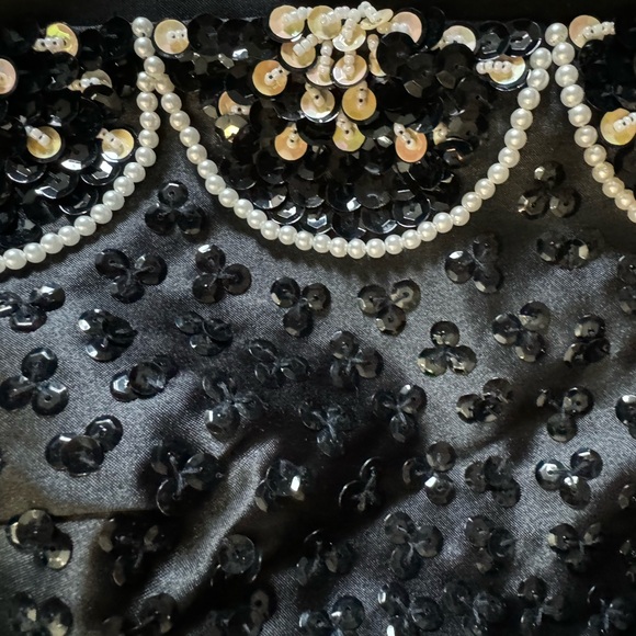 Sequence! Beautiful long gown , extravagant details. - Picture 6 of 6